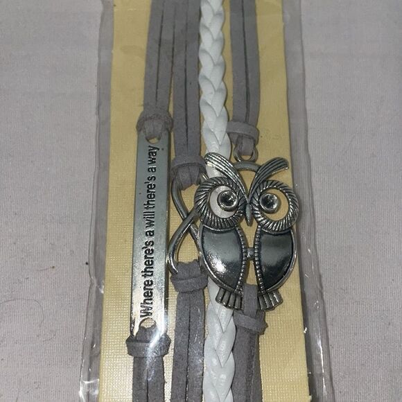 4 multi strap leather bracelets - Picture 6 of 7